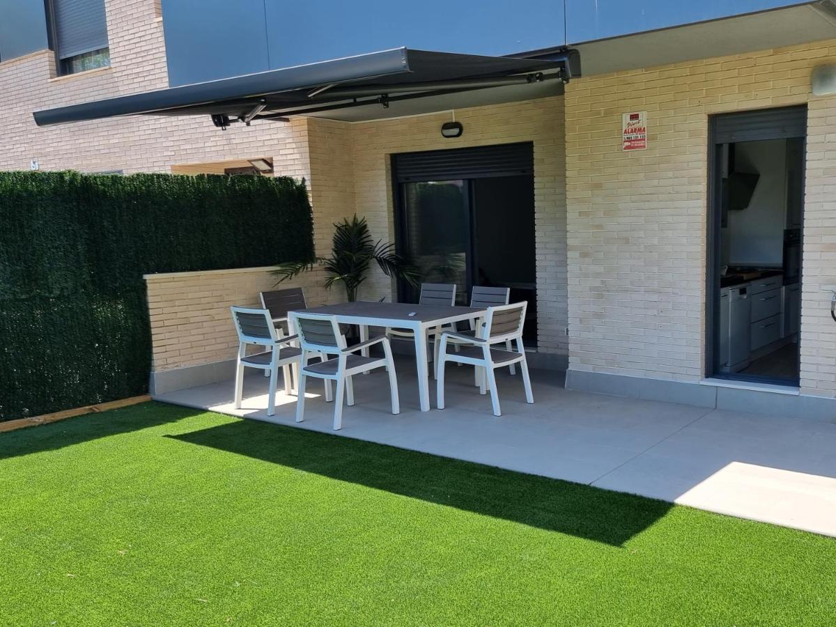 Apartamento Diseno Con Jardin Privado A 100 Metros Del Mar Torredembarra Exterior foto